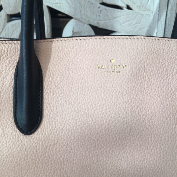 Kate Spade - Picture 2 of 4